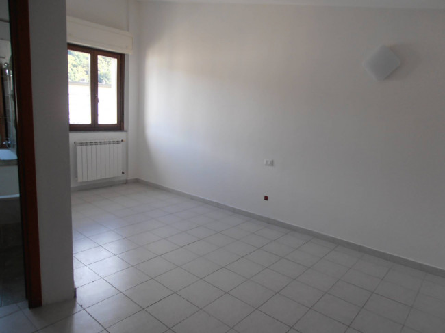 Vai alla scheda: Appartamento Affitto Luino